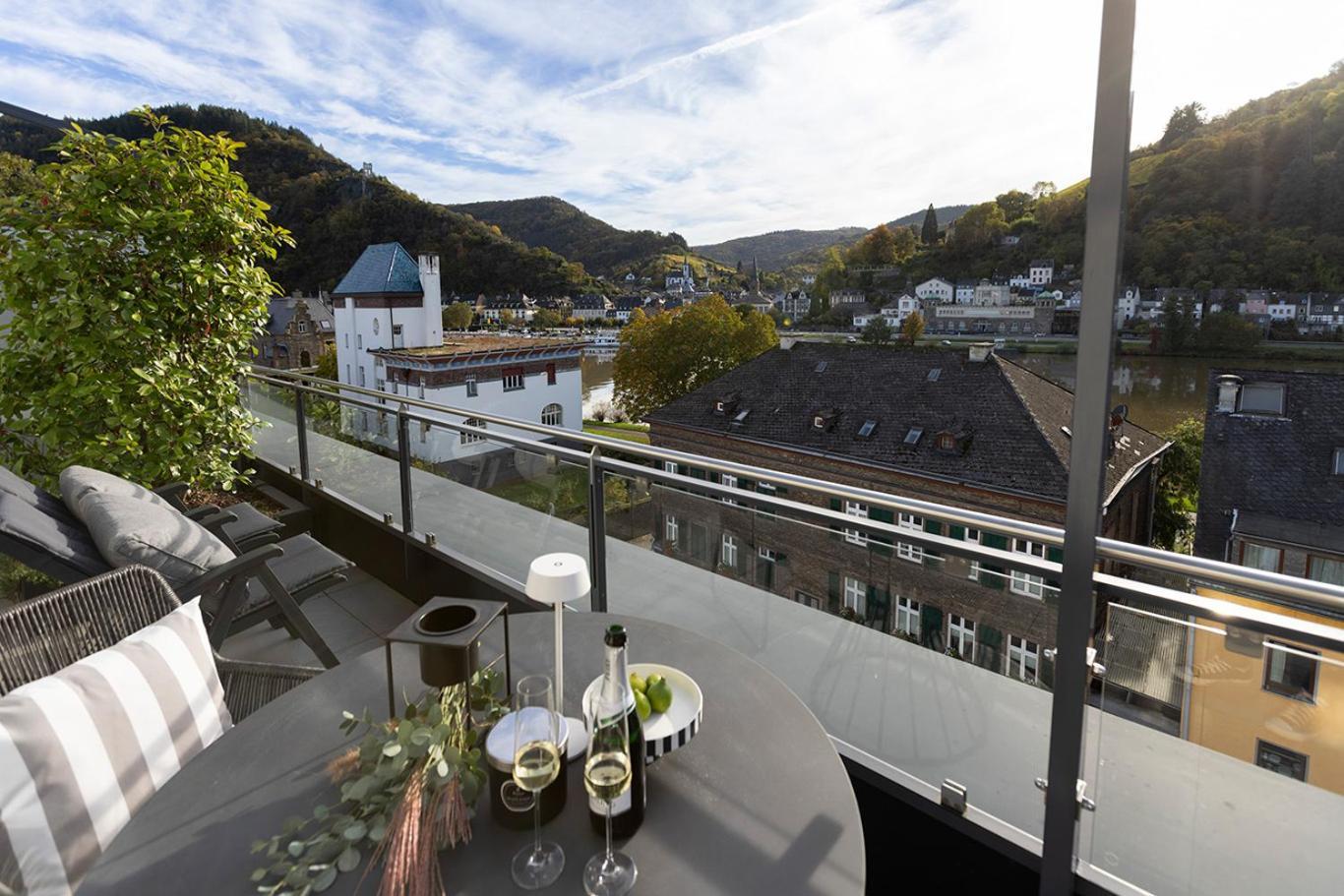 Neu Penthouse Moseltop Luxus Design Klima 2P Verbandsgemeinde Verbandsgemeinde Traben-Trarbach Buitenkant foto